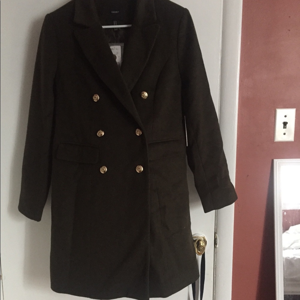 Classy olive forever21 coat 🧥❤️
